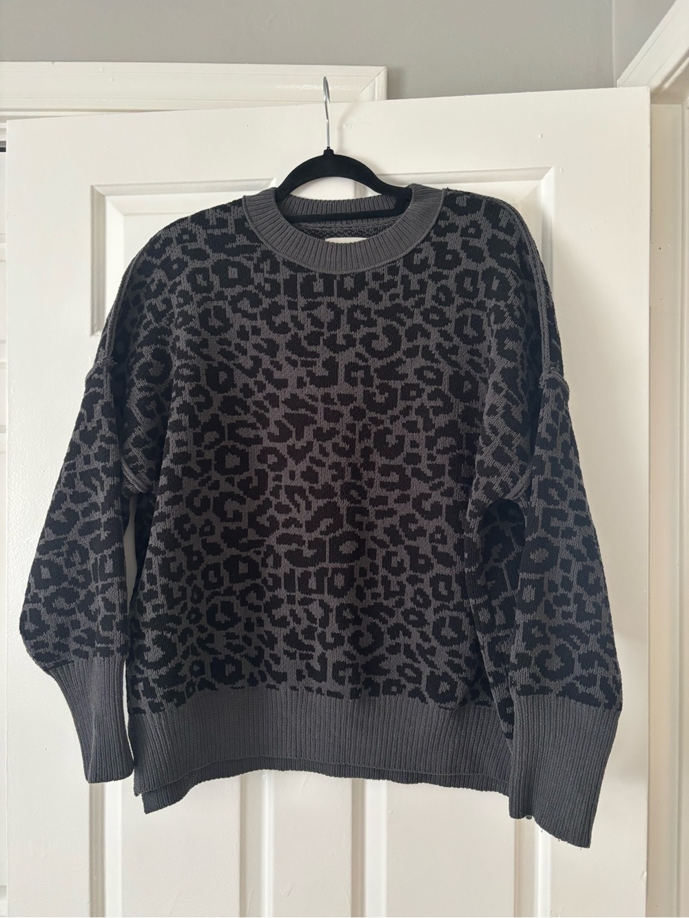 Abercrombie & Fitch Soft A&F Collection - Leopard Chenille Sweater - Size M